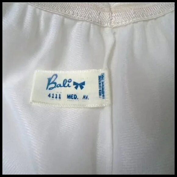 Vintage Half Slip Is Nylon Crepe with Pink Applique, Unused, NWOT Bali - Picture 5 of 12